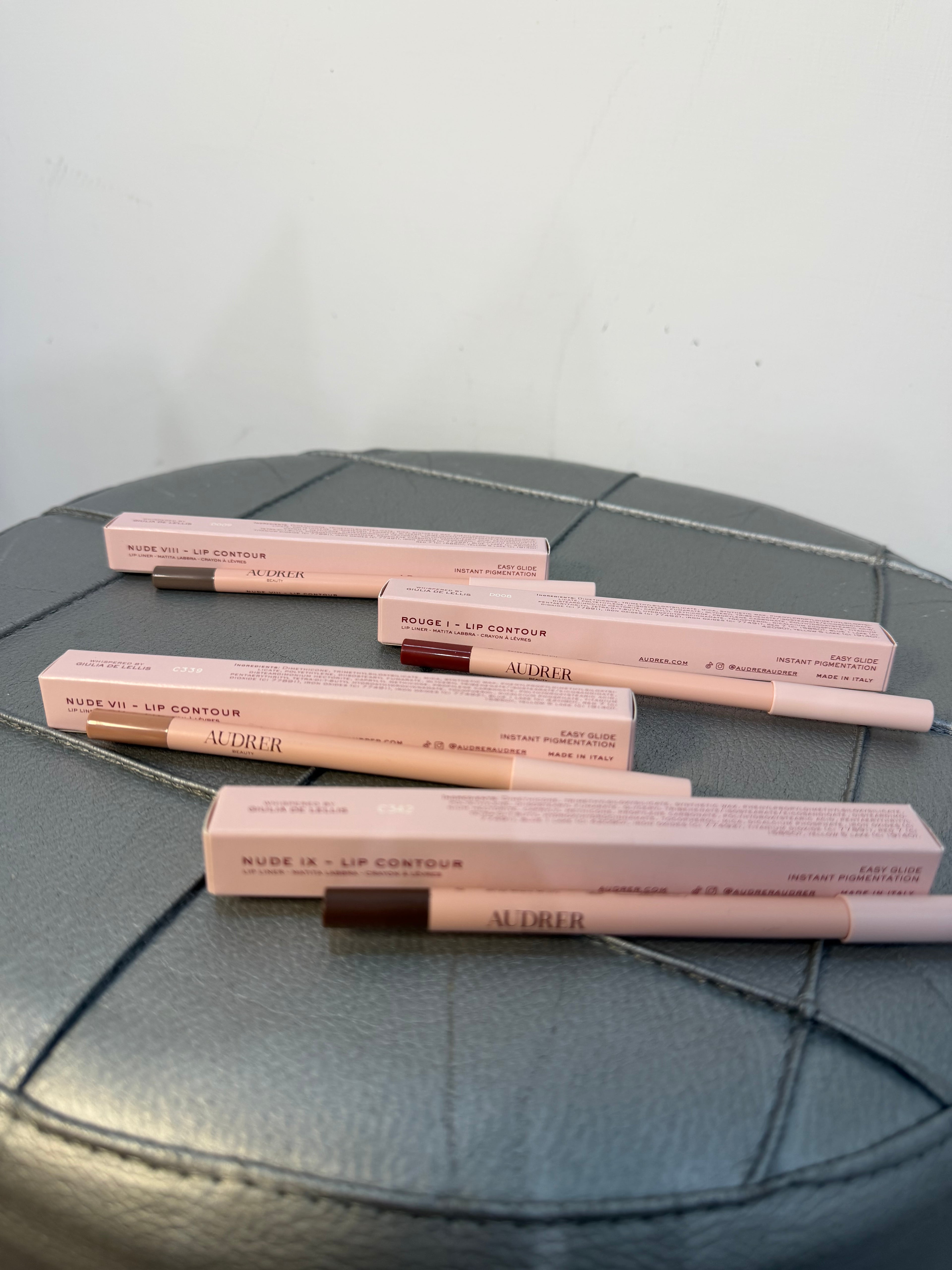 Audrer lip Contour