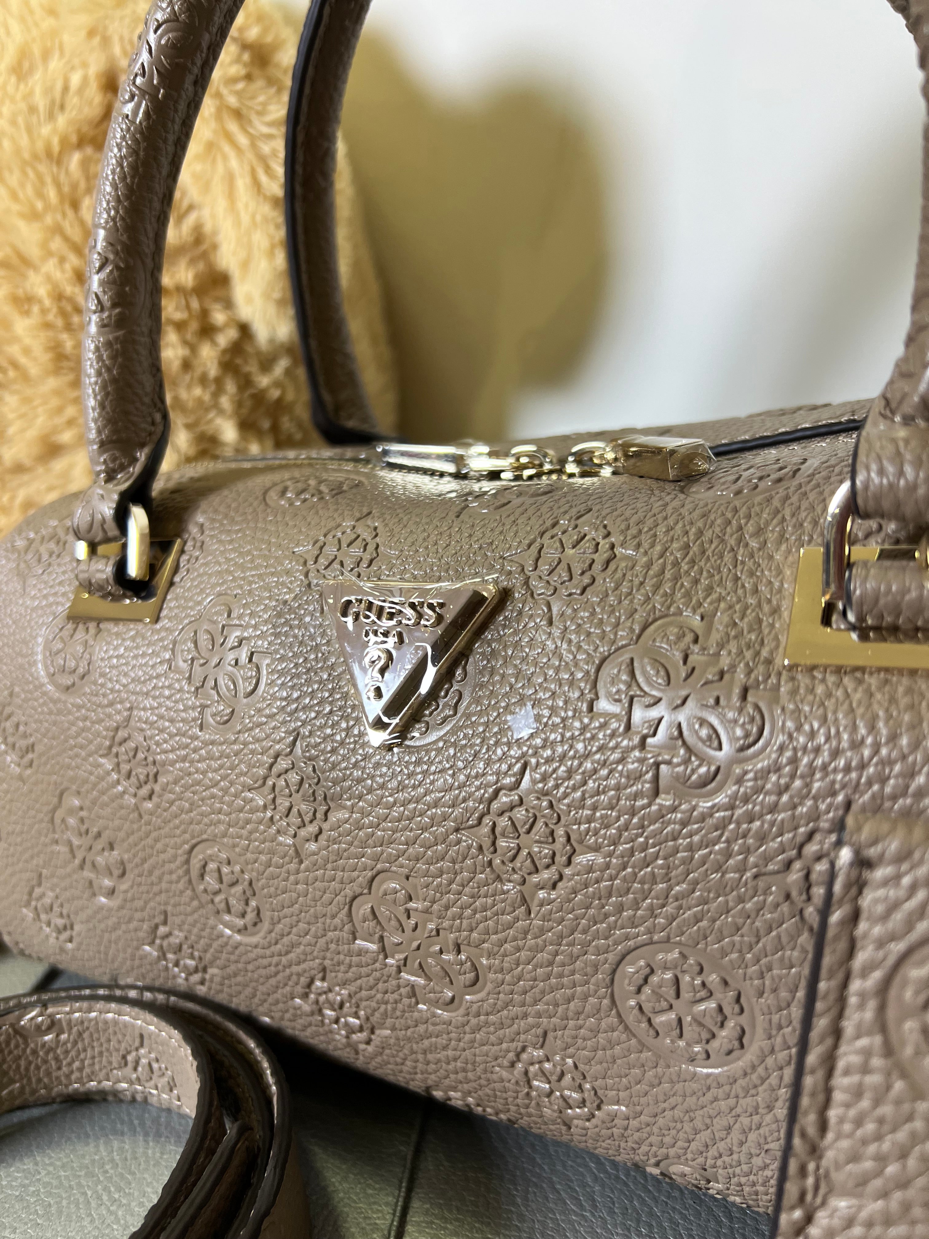Guess Borsa bauletto cresidiaII