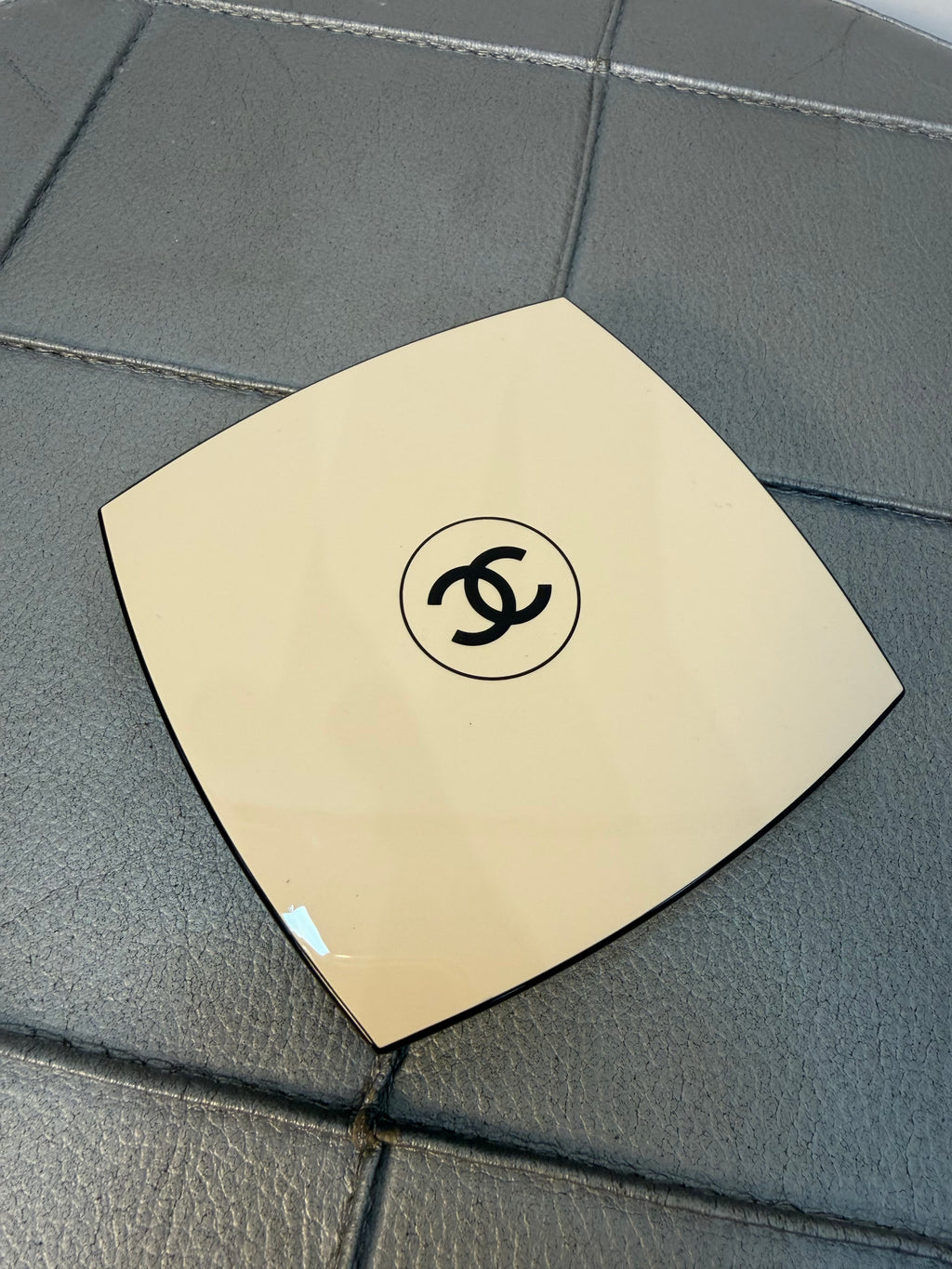CHANEL - LES BEIGES POUDRE BELLE MINE ENSOLEILLÉE