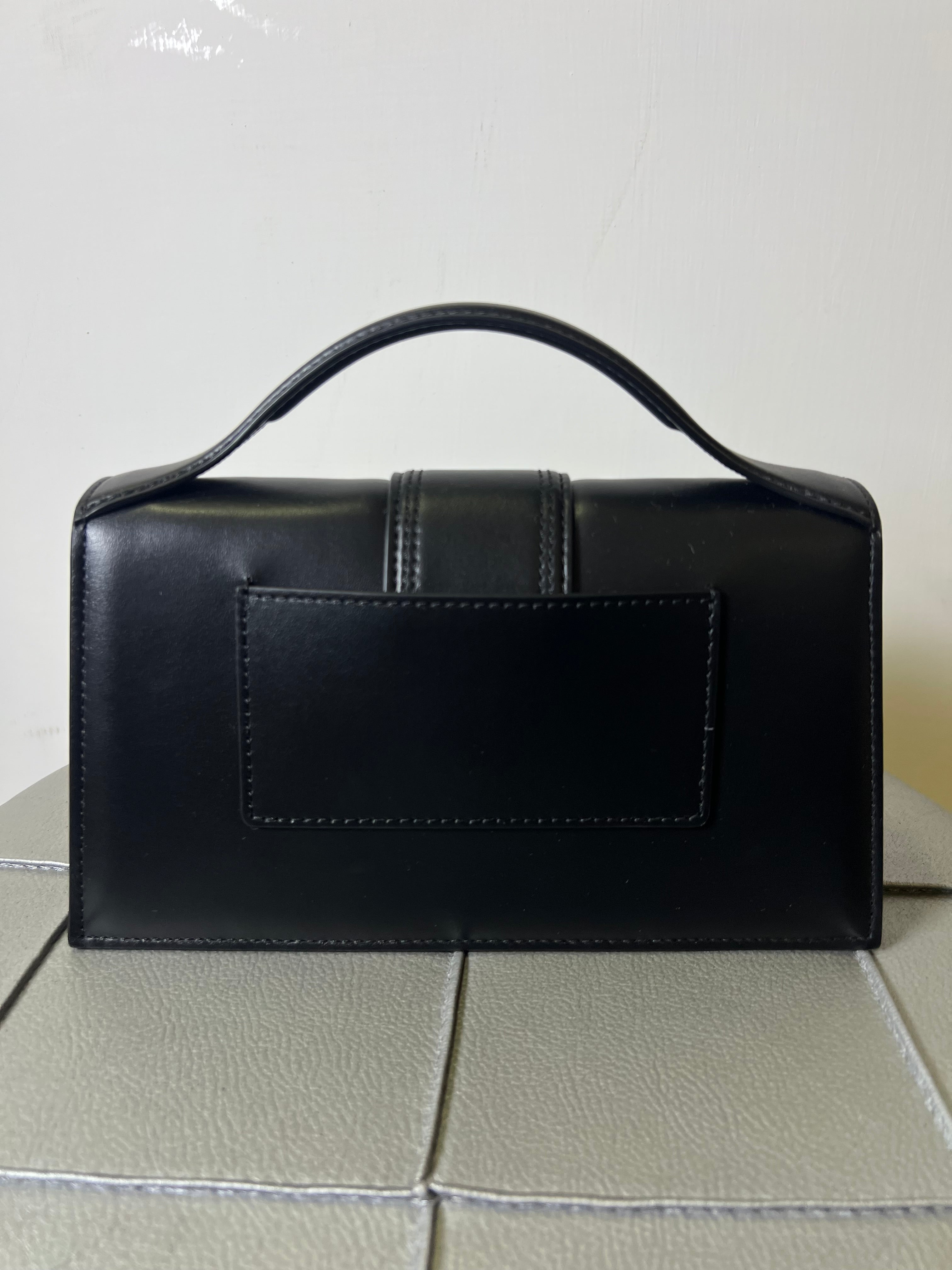 Jacquemus la grand bambino nera