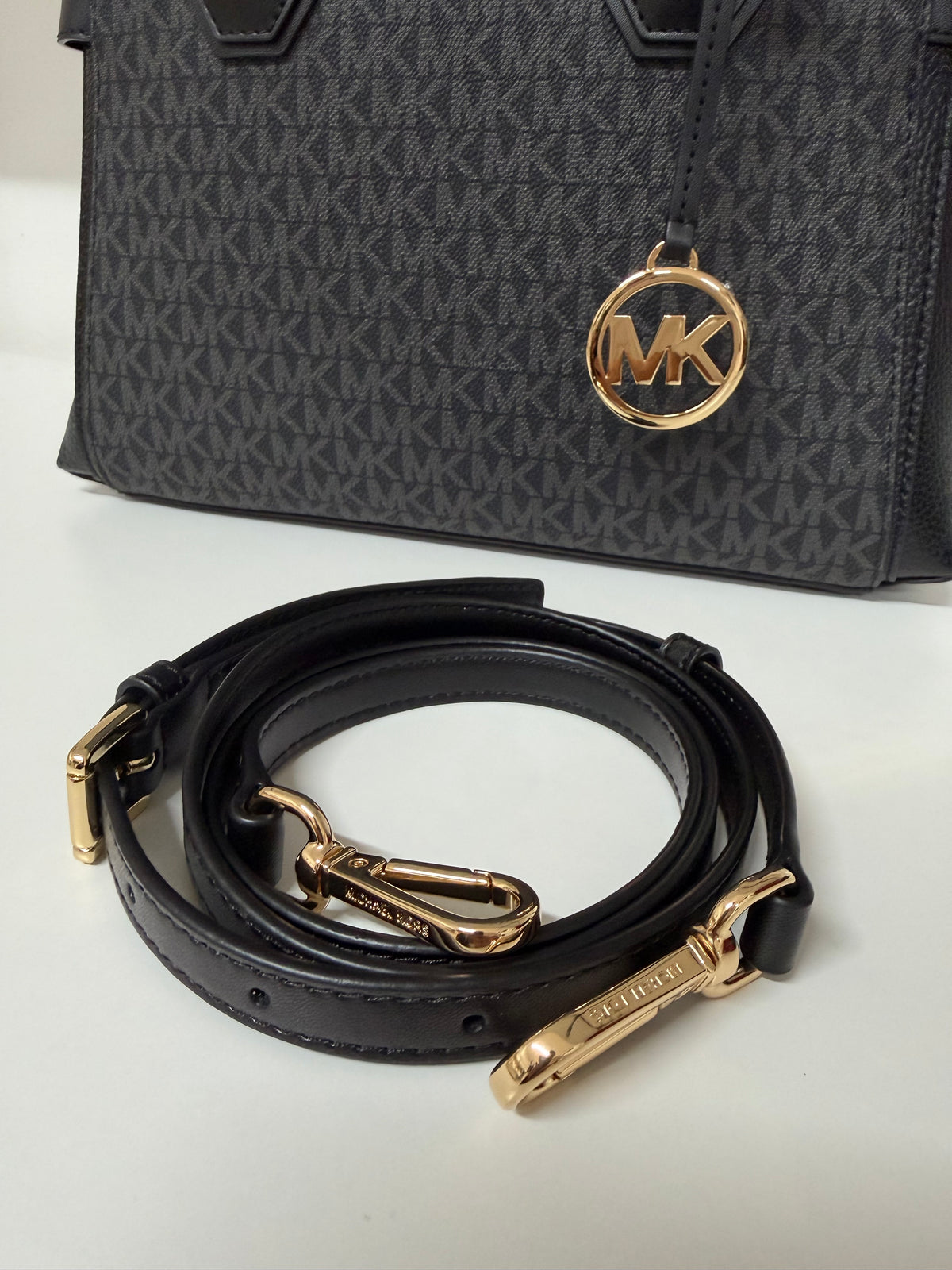 Michael Kors mercer monogram arrotondato