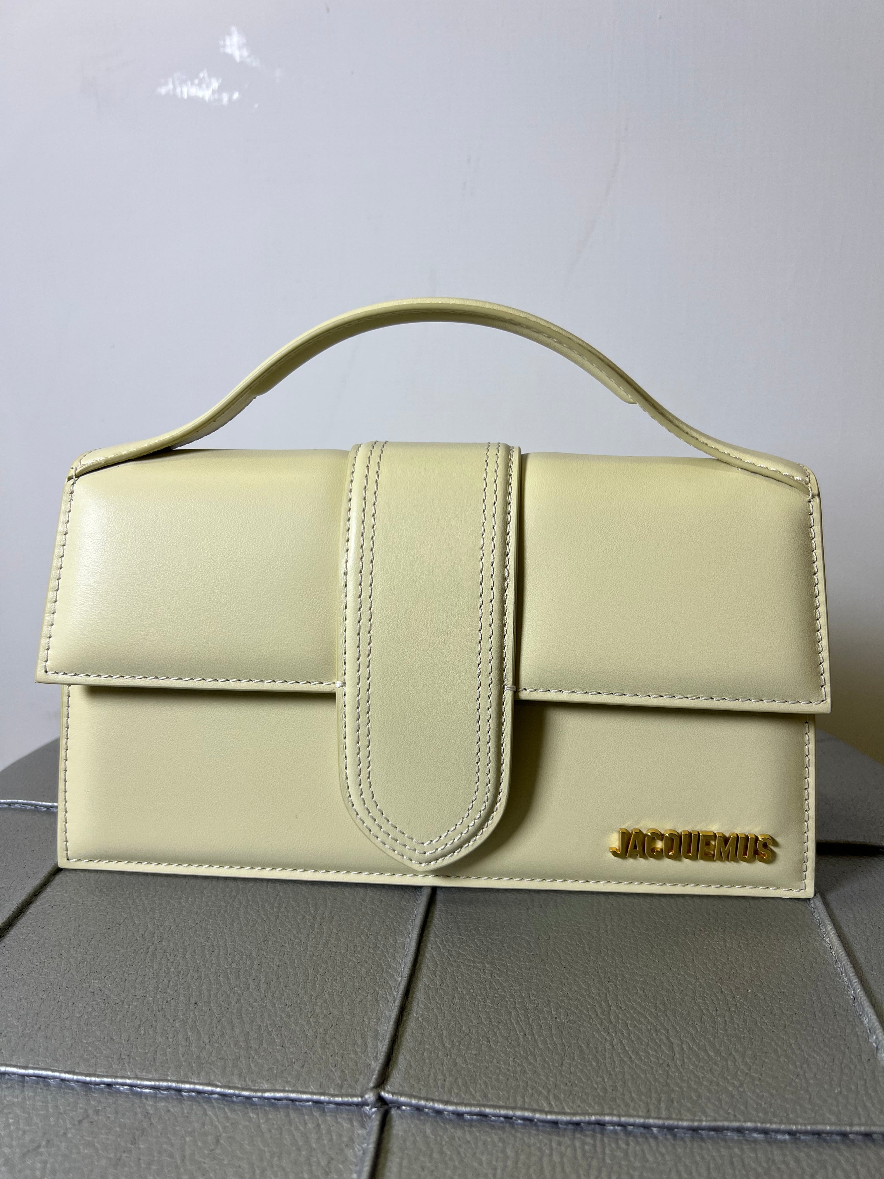 Jacquemus la grand bambino giallo paglino