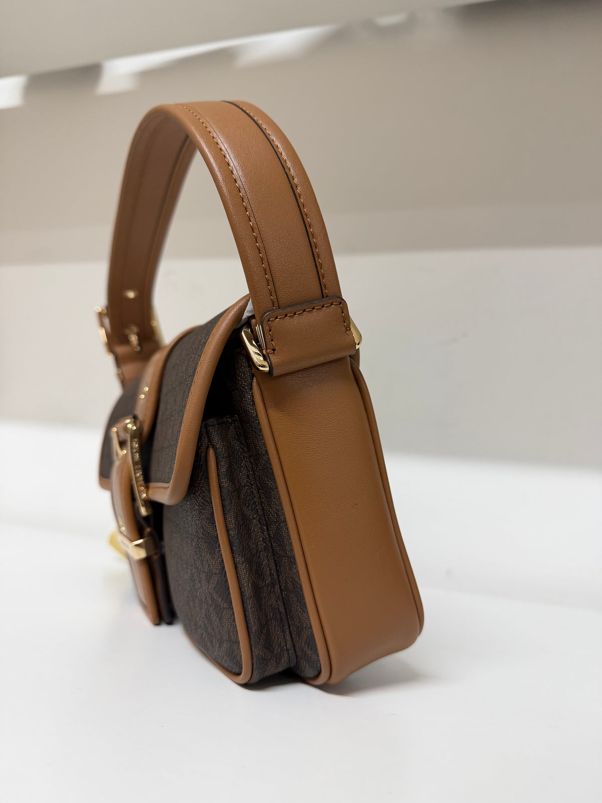 Michael Kors acorn marrone