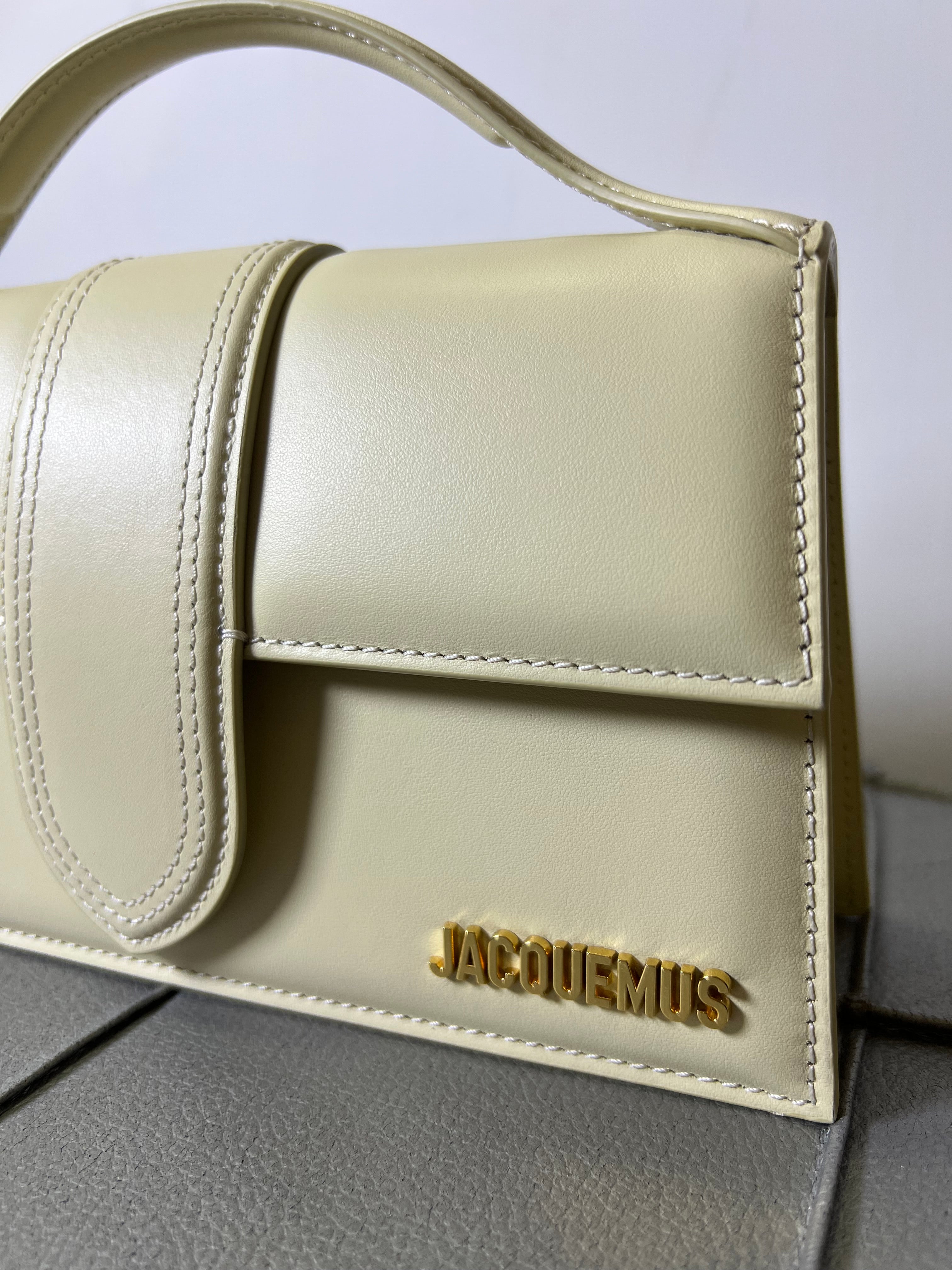 Jacquemus la grand bambino giallo paglino