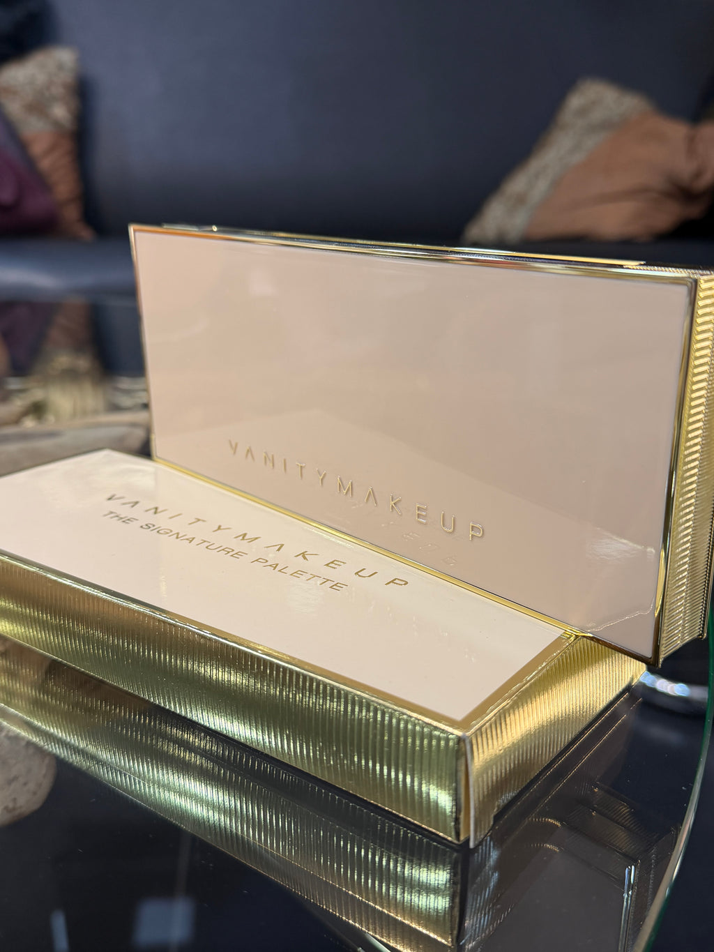VANITYMAKEUP The Signature Eyeshadow Palette