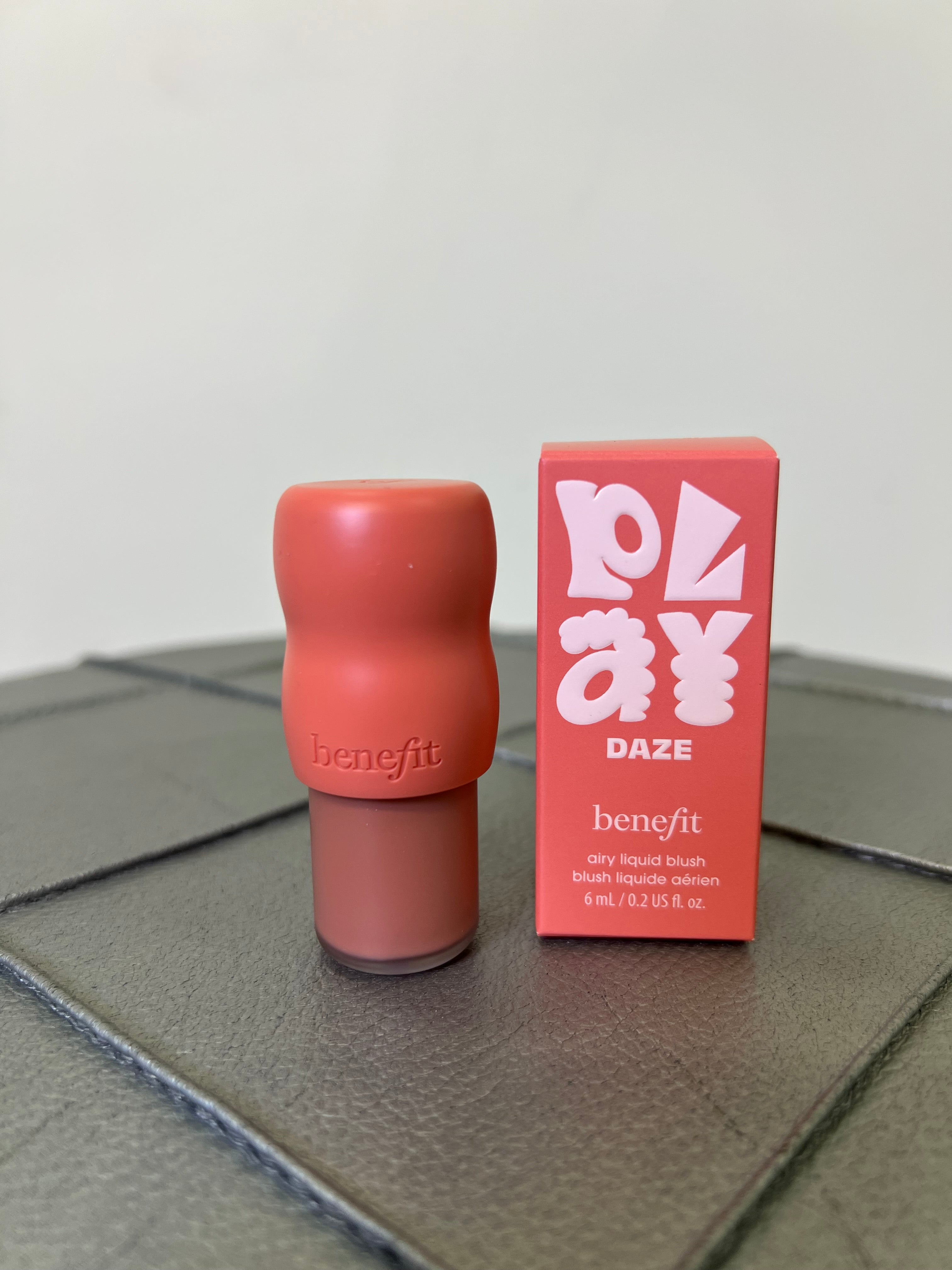 Blush liquido play daze benefit