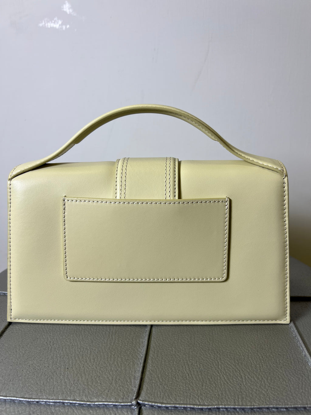 Jacquemus la grand bambino giallo paglino