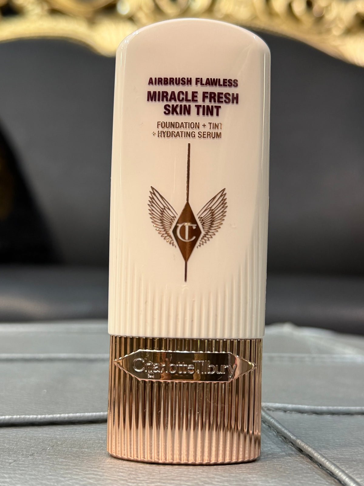 Charlotte Tilbury airbrush flawless miracle fresh skin tint